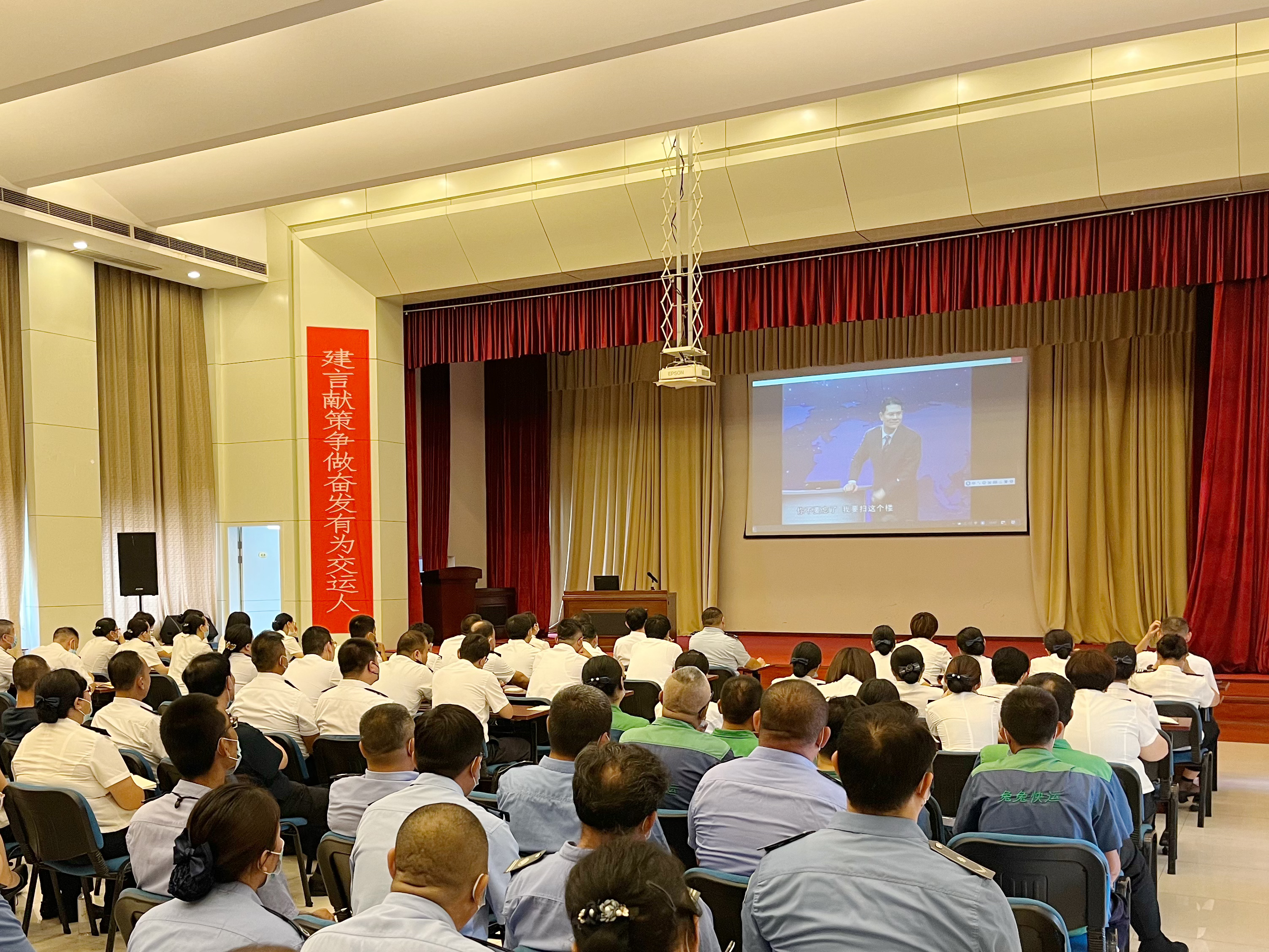 7603f18466bcfd7bb61fb74a08697707.jpg 7603f18466bcfd7bb61fb74a08697707.jpg